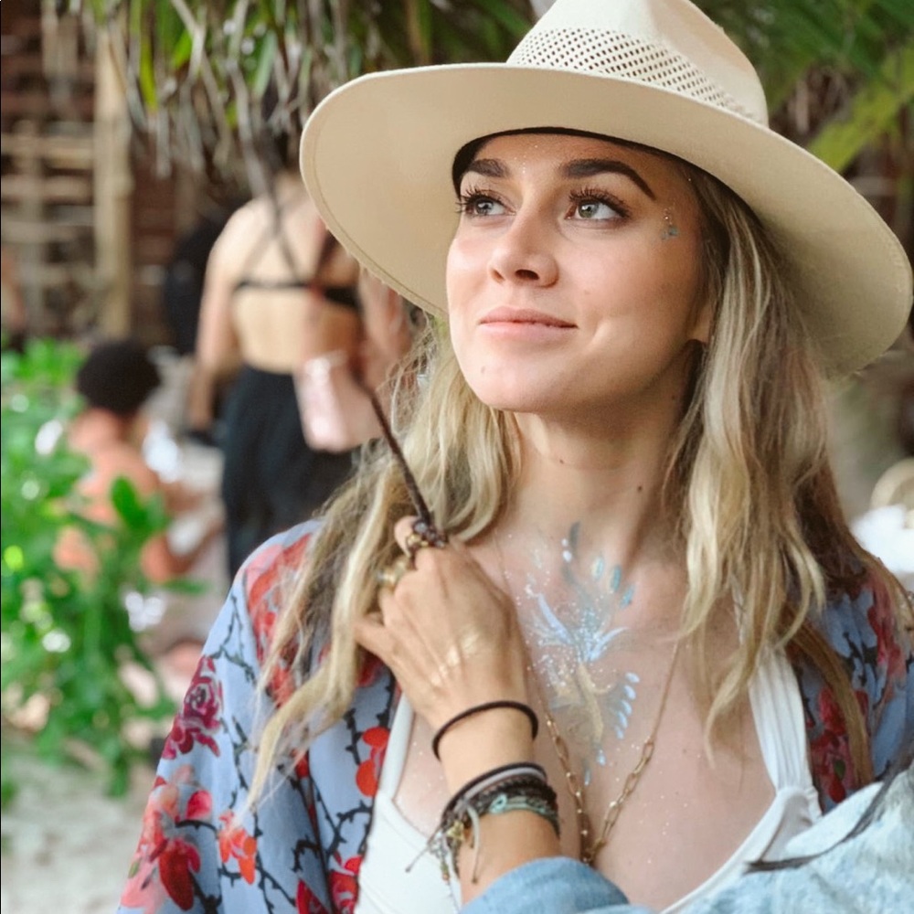 Meet your Posher, Kellie